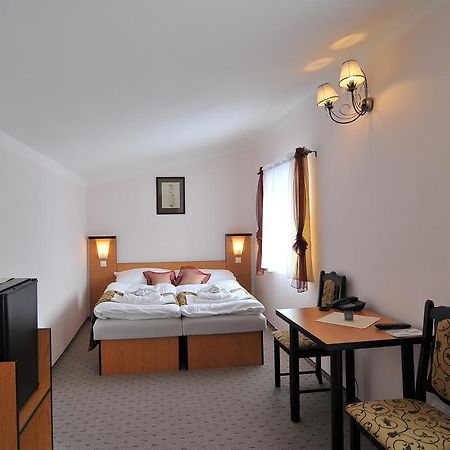 Hotel Manes Svratka Exteriér fotografie